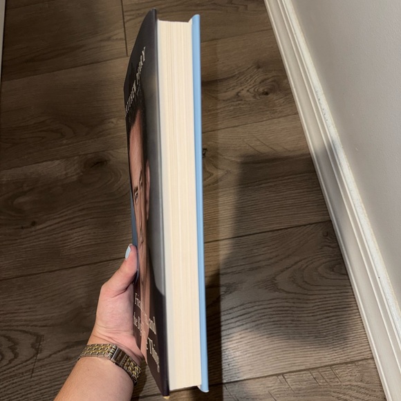 Friends, Lovers, and the Big Terrible Thing by Matthew Perry - Picture 4 of 4